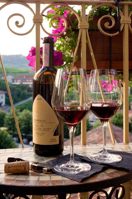 Casa Svizzera Agriturismo Barolo Cameră foto